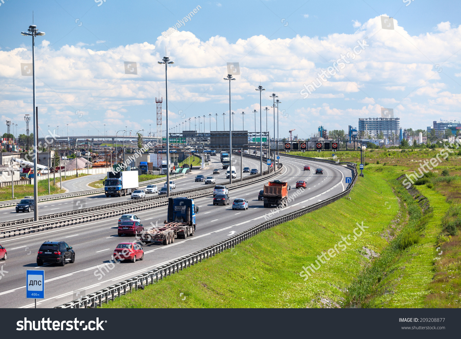 圣彼得堡,俄罗斯,大约在2014年7月,:圣彼得堡轨