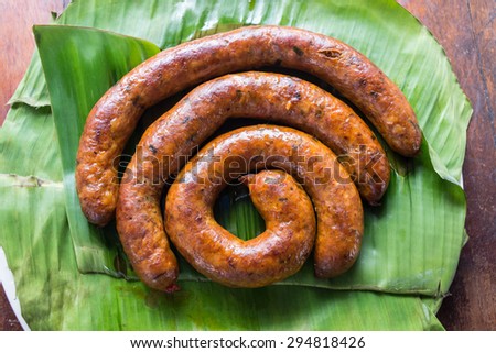 notrhern thai spicy sausage (sai aua)
