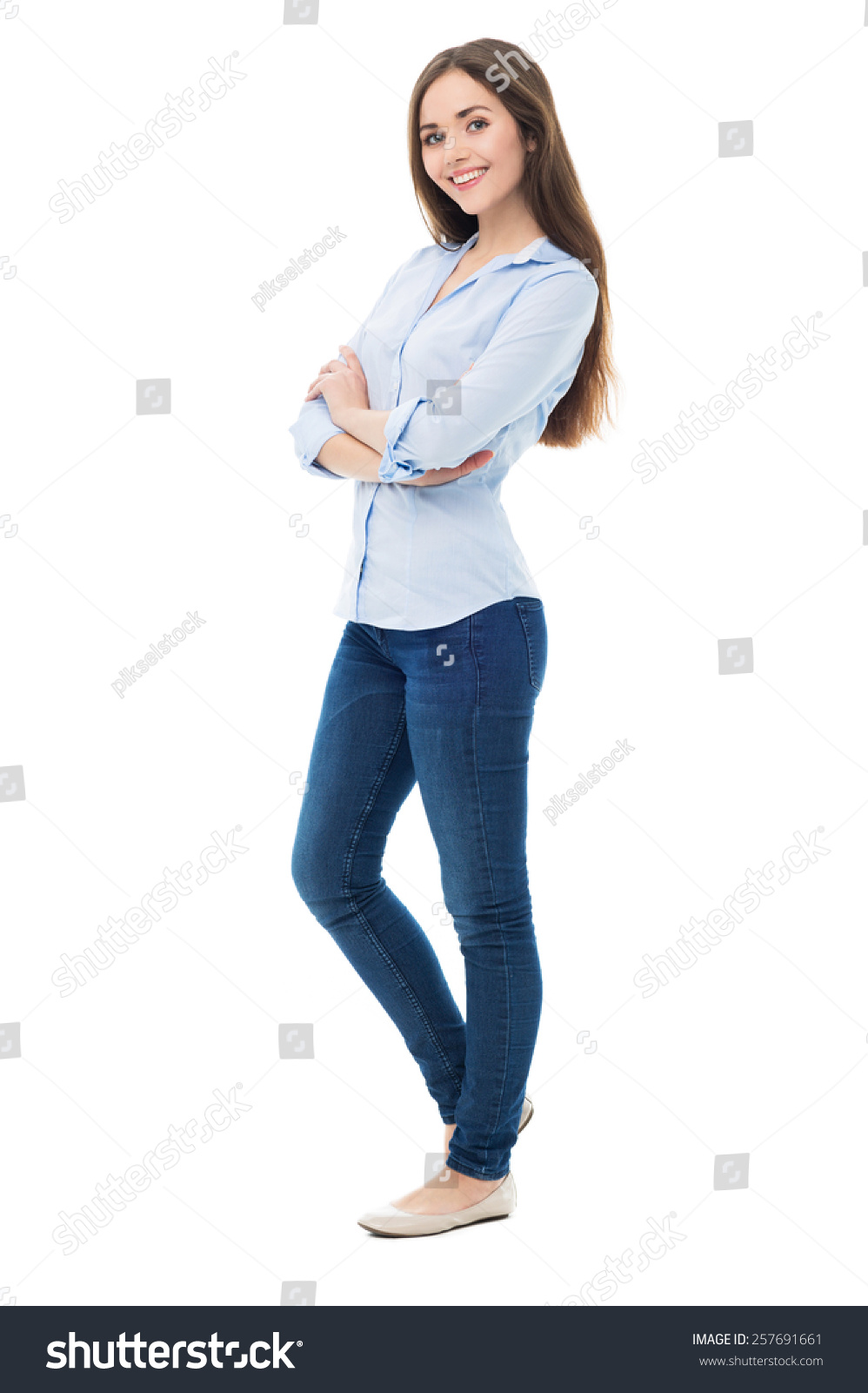 有吸引力的年轻女子站立-人物,美容/时装服饰-海洛创意(hellorf)